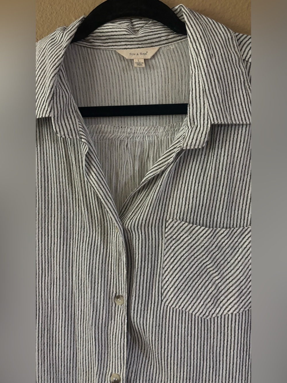 🌟 Sim & Sam Striped Button-Down Blouse 🌟 - Picture 2 of 4